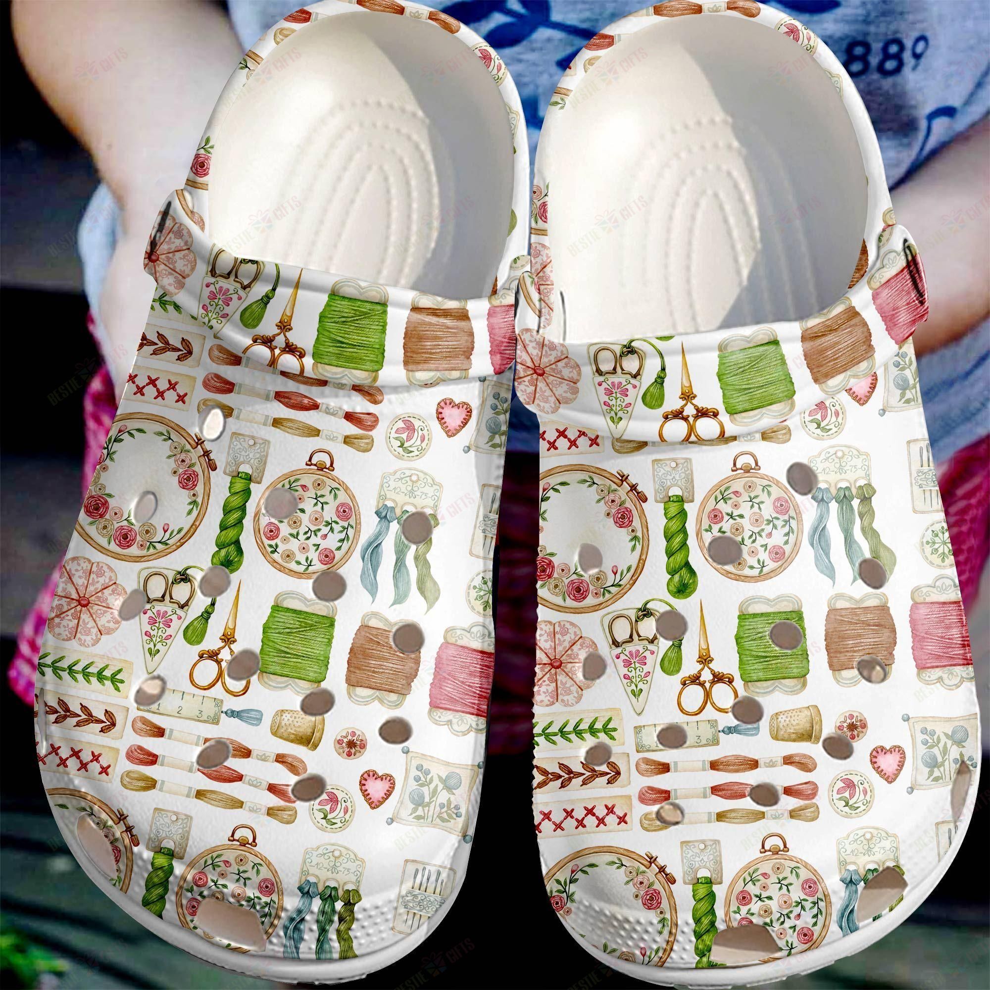 Embroidery Crocs Clog Classic Clog Embroidery Lover Shoes Embroidery Crocs Clog Classic Clog Embroidery Lover Shoes