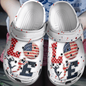 Love Usa Volleyball Shoes Clog – Volleyball Games Sport Crocs Clog Crocbland Clog Birthday Gift For Man Woman