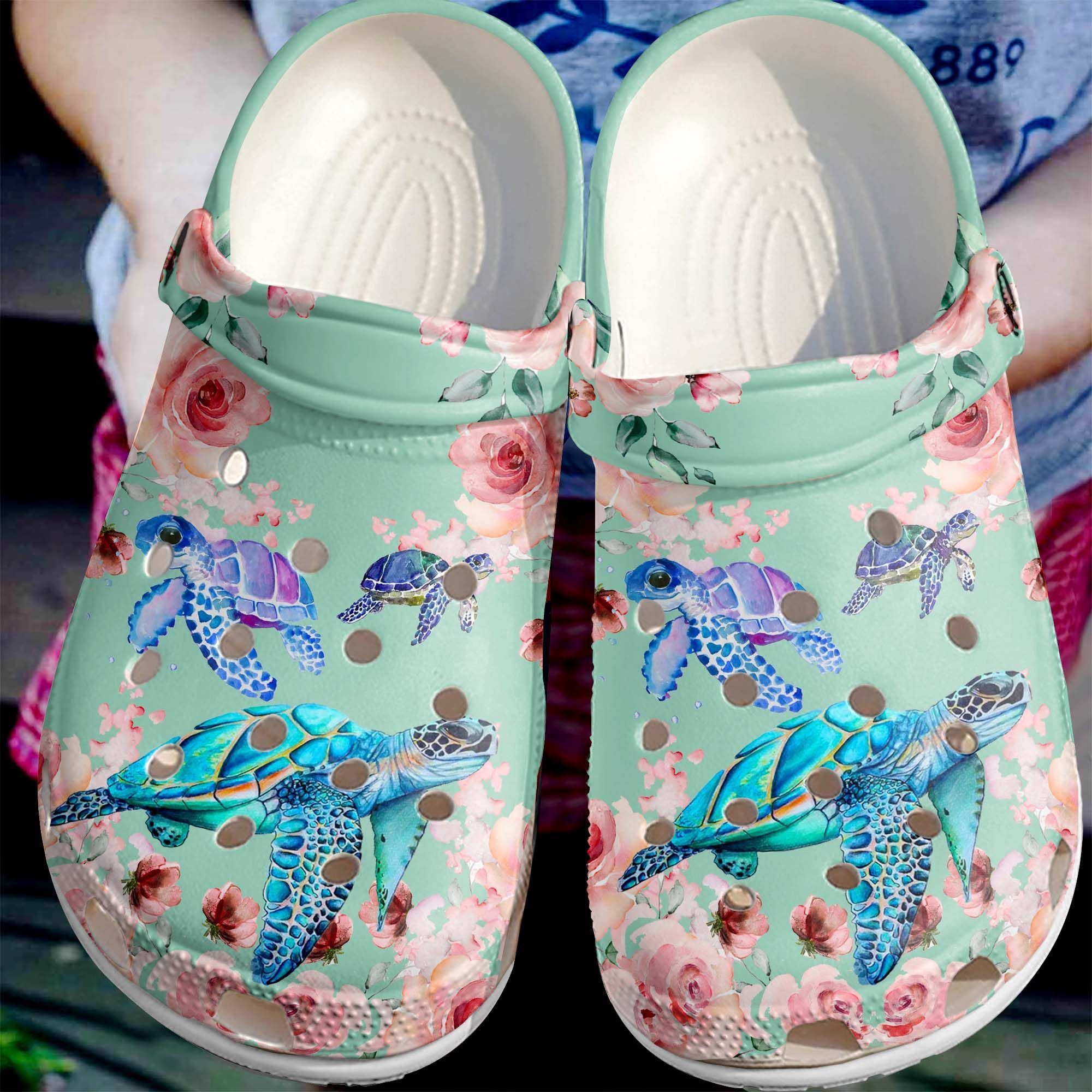 Sea Turtles With Roses Shoes Crocs Clog – Beautiful Ocean Flower Shoes Crocbland Clog For Women Mother Sister Daughter Niece Friend Sea Turtles With Roses Shoes Crocs Clog – Beautiful Ocean Flower Shoes Crocbland Clog For Women Mother Sister Daughter Niece Friend